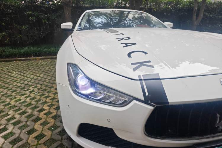 Used Maserati Ghibli 2017 3.0T Standard Edition Right Front Headlight
