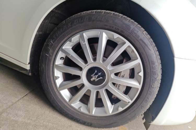 Used Maserati Ghibli 2017 3.0T Standard Edition Right Front Wheel Hub