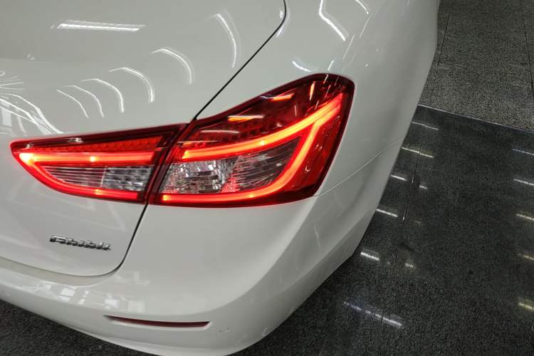 Used Maserati Ghibli 2017 3.0T Standard Edition Right Rear Taillight