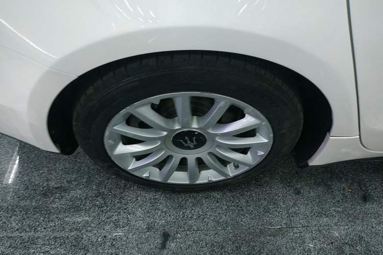 Used Maserati Ghibli 2017 3.0T Standard Edition Right Rear Wheel Hub
