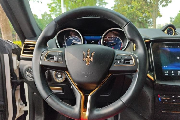 Used Maserati Ghibli 2017 3.0T Standard Edition Steering Wheel
