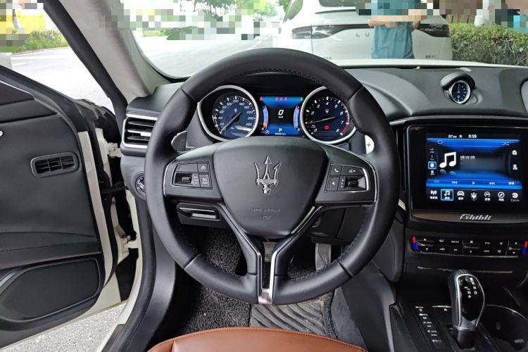 Used Maserati Ghibli 2017 3.0T Standard Edition Steering Wheel