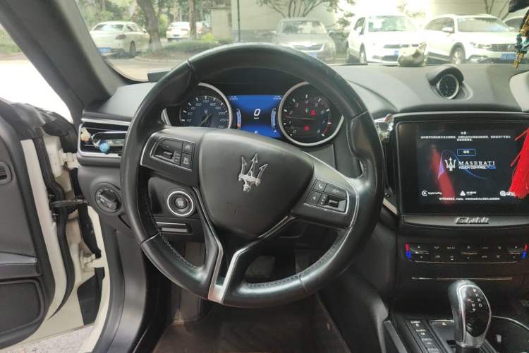 Used Maserati Ghibli 2017 3.0T Standard Edition Steering Wheel