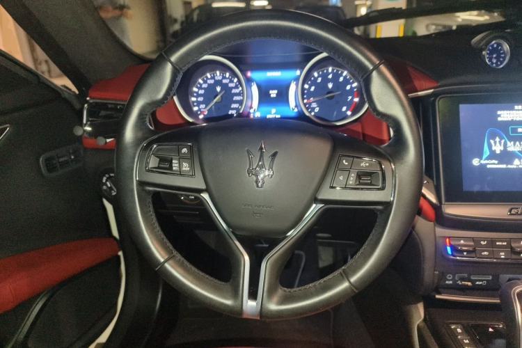 Used Maserati Ghibli 2017 3.0T Standard Edition Steering Wheel