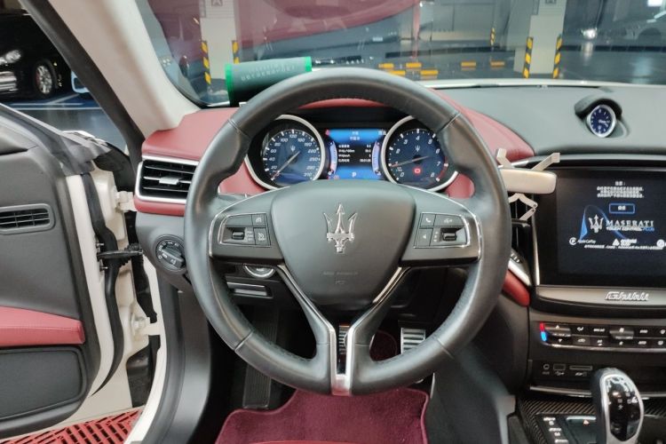 Used Maserati Ghibli 2017 3.0T Standard Edition Steering Wheel