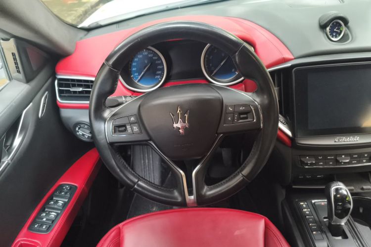 Used Maserati Ghibli 2017 3.0T Standard Edition Steering Wheel