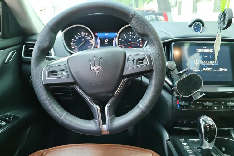 Used Maserati Ghibli 2017 3.0T Standard Edition Steering Wheel