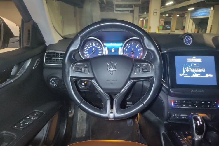 Used Maserati Ghibli 2017 3.0T Standard Edition Steering Wheel