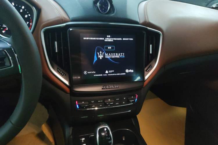 Used Maserati Ghibli 2018 3.0T Standard Edition Audio And AC Panel