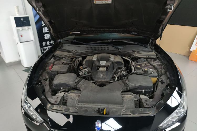 Used Maserati Ghibli 2018 3.0T Standard Edition Engine Bay