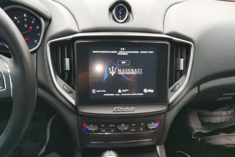 Used Maserati Ghibli 2018 Revised Version 3.0T Standard Edition Audio And AC Panel