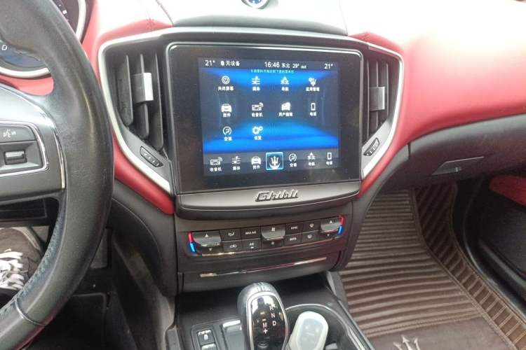 Used Maserati Ghibli 2018 Revised Version 3.0T Standard Edition Audio And AC Panel