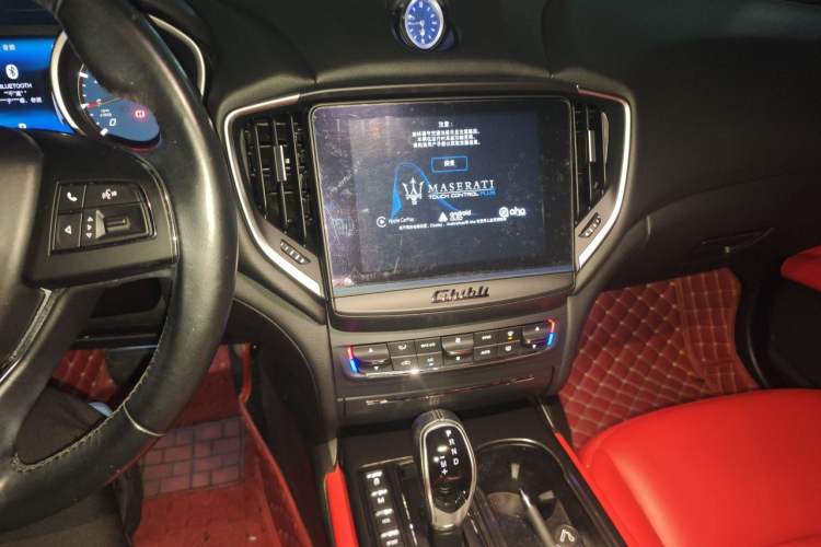 Used Maserati Ghibli 2018 3.0T Standard Edition Audio And AC Panel