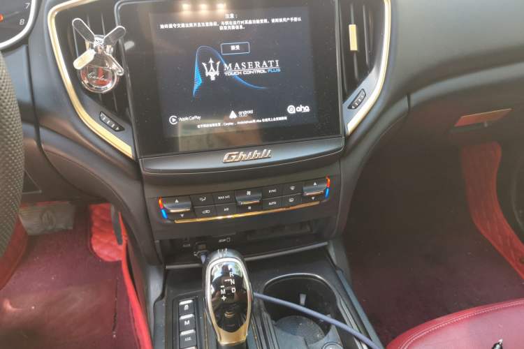 Used Maserati Ghibli 2018 Revised Version 3.0T Standard Edition Audio And AC Panel