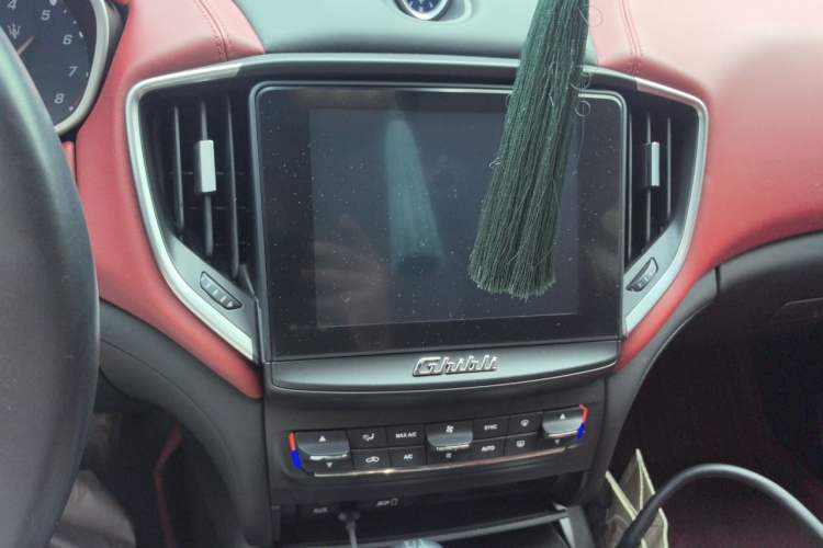 Used Maserati Ghibli 2018 Revised Version 3.0T Standard Edition Audio And AC Panel