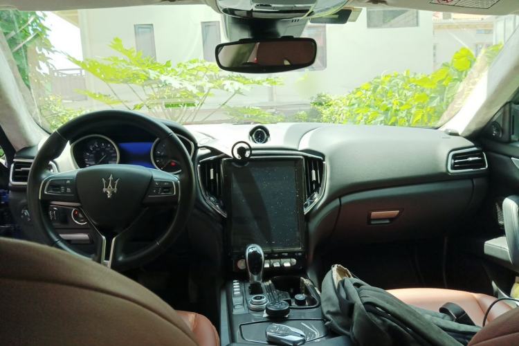 Used Maserati Ghibli 2018 3.0T Standard Edition Center Console