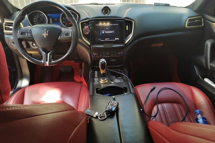 Used Maserati Ghibli 2018 Revised Version 3.0T Standard Edition Center Console
