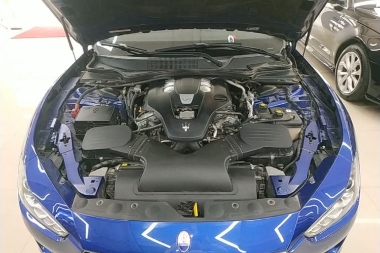 Used Maserati Ghibli 2018 Revised Version 3.0T Standard Edition Engine Bay