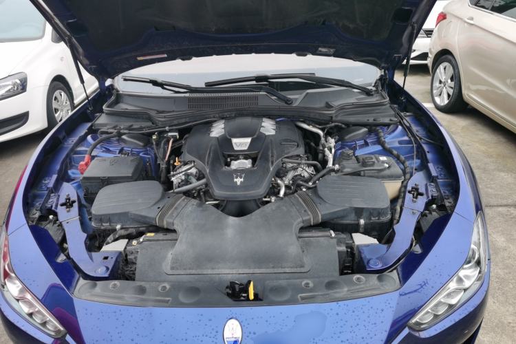 Used Maserati Ghibli 2018 Revised Version 3.0T Standard Edition Engine Bay