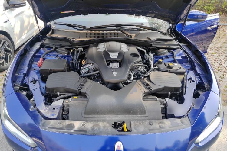 Used Maserati Ghibli 2018 3.0T Luxury Edition Engine Bay