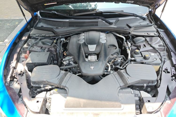 Used Maserati Ghibli 2018 3.0T Standard Edition Engine Bay