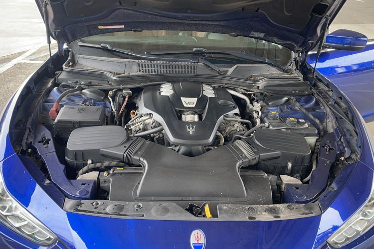 Used Maserati Ghibli 2018 3.0T Standard Edition Engine Bay