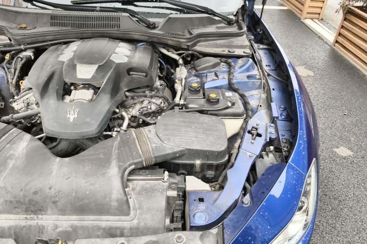 Used Maserati Ghibli 2018 Revised Version 3.0T Standard Edition Engine Bay Left