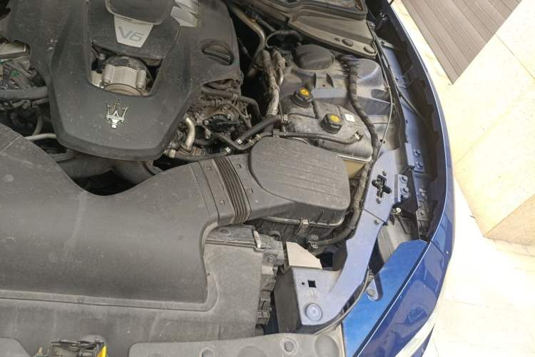 Used Maserati Ghibli 2018 Revised Version 3.0T Standard Edition Engine Bay Left