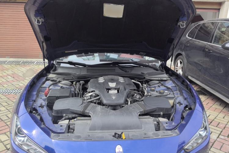 Used Maserati Ghibli 2018 Revised Version 3.0T Standard Edition Engine Bay