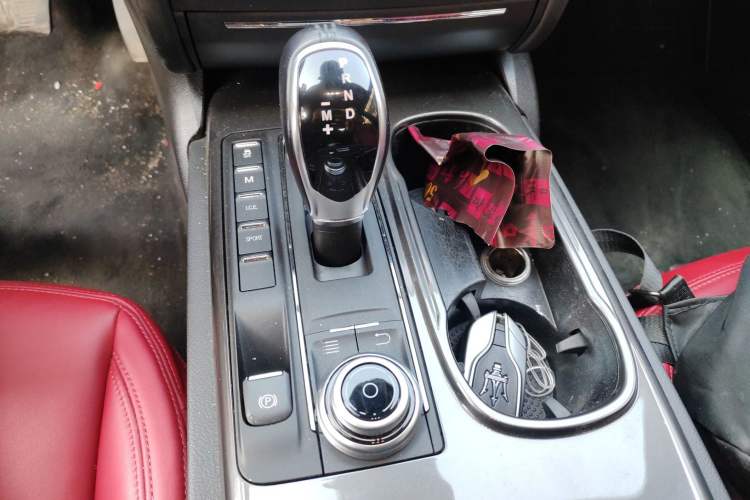 Used Maserati Ghibli 2018 3.0T Luxury Edition Gear Lever