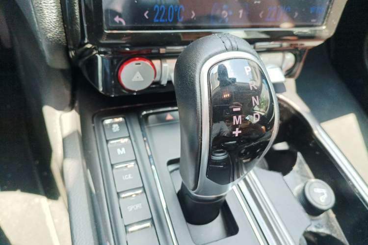 Used Maserati Ghibli 2018 3.0T Standard Edition Gear Lever