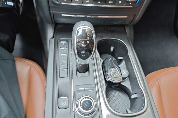 Used Maserati Ghibli 2018 3.0T Standard Edition Gear Lever