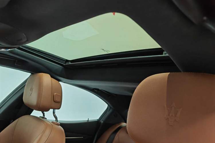 Used Maserati Ghibli 2018 3.0T Standard Edition Headliner