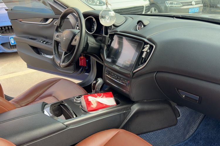 Used Maserati Ghibli 2018 3.0T Standard Edition Interior 6