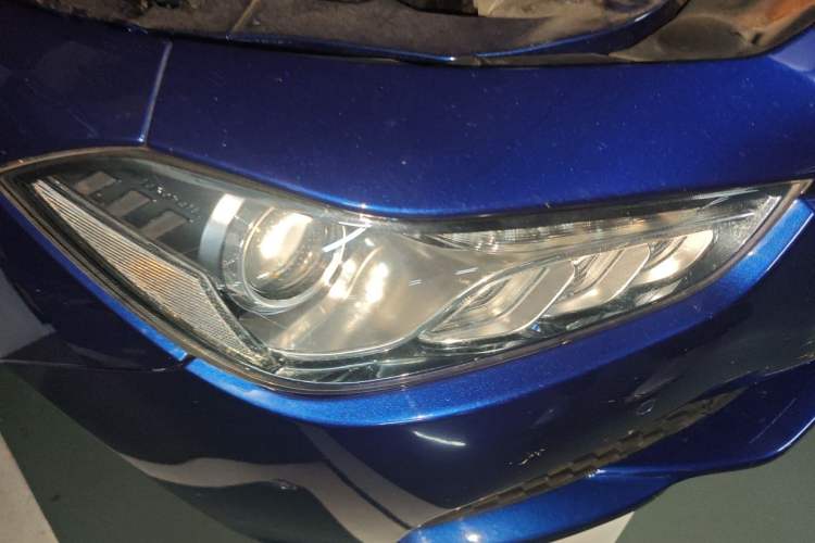 Used Maserati Ghibli 2018 3.0T Standard Edition Right Front Headlight