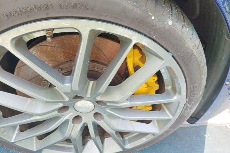 Used Maserati Ghibli 2018 3.0T Standard Edition Right Front Wheel Hub