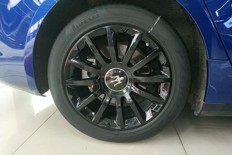 Used Maserati Ghibli 2018 Revised Version 3.0T Standard Edition Right Rear Wheel Hub