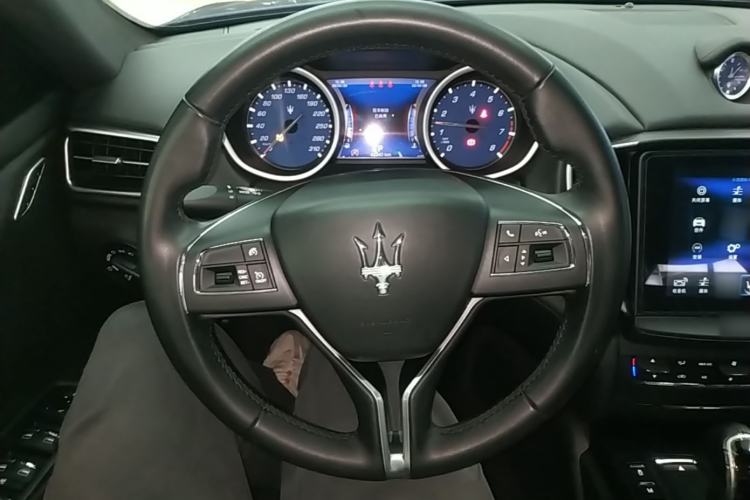 Used Maserati Ghibli 2018 Revised Version 3.0T Standard Edition Steering Wheel