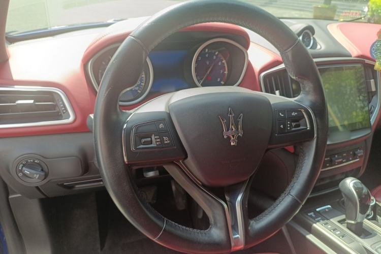 Used Maserati Ghibli 2018 Revised Version 3.0T Standard Edition Steering Wheel