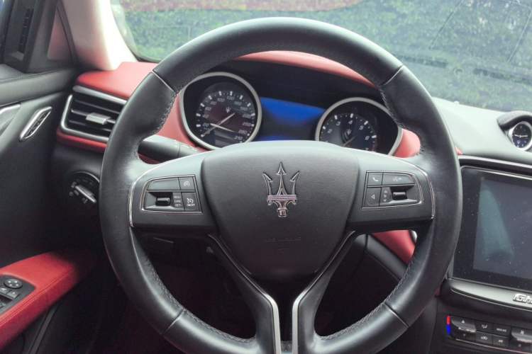 Used Maserati Ghibli 2018 Revised Version 3.0T Standard Edition Steering Wheel