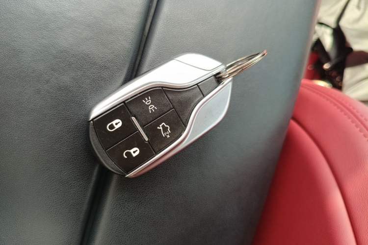 Used Maserati Ghibli 2018 Revised Version 3.0T Standard Edition Vehicle Key