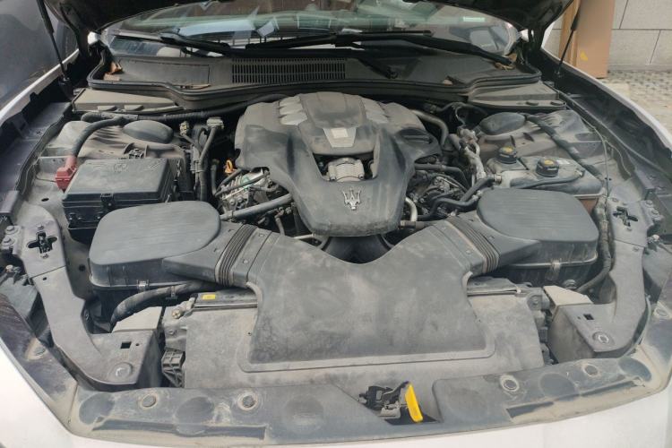 Used Maserati Ghibli 2018 Revised Version 3.0T Standard Edition Engine Bay