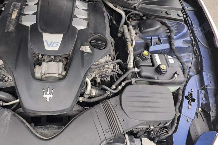 Used Maserati Ghibli 2018 Revised Version 3.0T Standard Edition Engine Bay Left