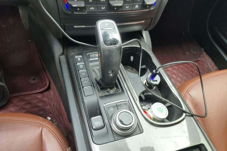 Used Maserati Ghibli 2018 Revised Version 3.0T Standard Edition Gear Lever