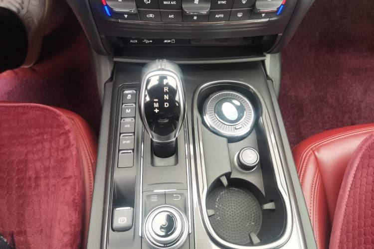 Used Maserati Ghibli 2018 Revised Version 3.0T Standard Edition Gear Lever