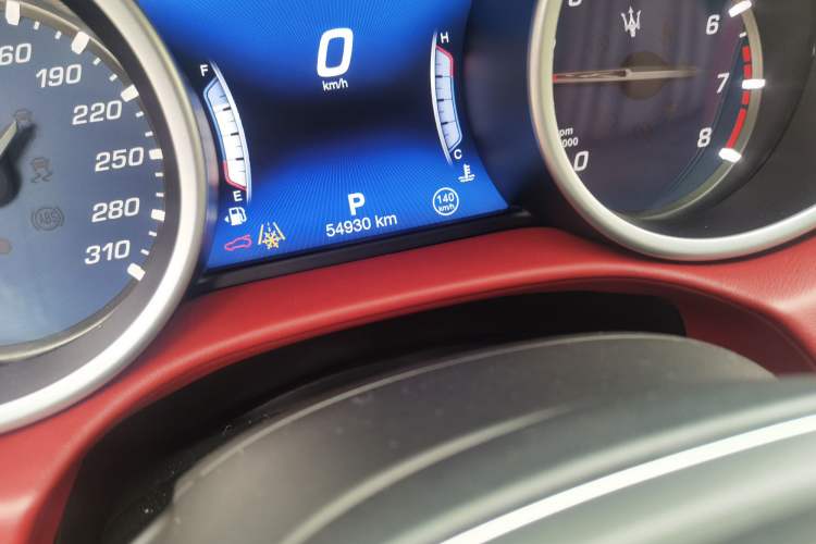 Used Maserati Ghibli 2018 Revised Version 3.0T Standard Edition Odometer Close Up