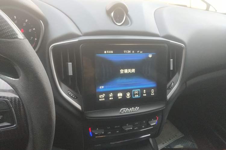 Used Maserati Ghibli 2018 3.0T Standard Edition Audio And AC Panel
