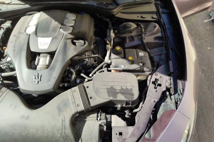 Used Maserati Ghibli 2018 Revised Version 3.0T Standard Edition Engine Bay Left