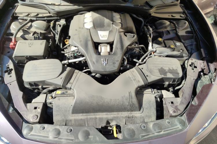 Used Maserati Ghibli 2018 Revised Version 3.0T Standard Edition Engine Bay