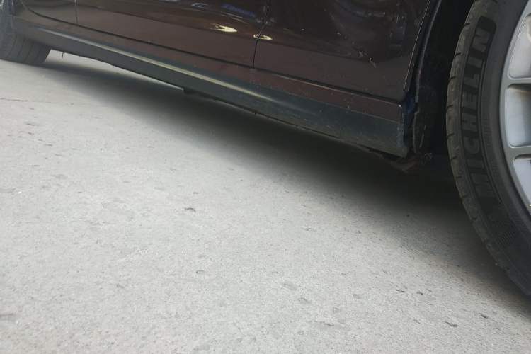 Used Maserati Ghibli 2018 3.0T Standard Edition Right Side Sill